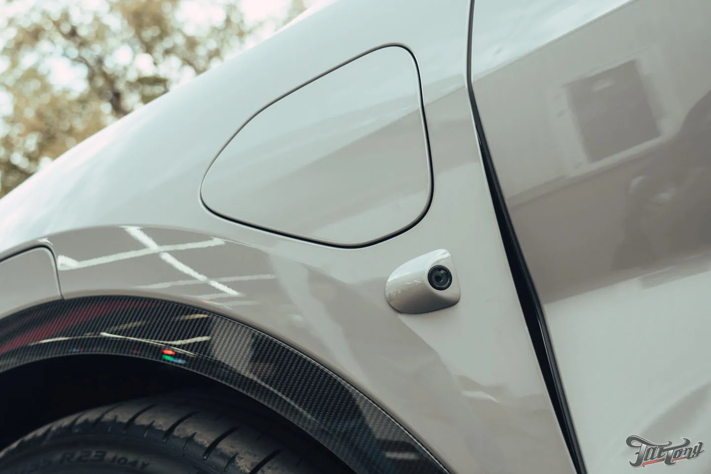 Обзор нового электрокроссовера Lotus Eletre R+, окрас бамперов и оклейка полиуретаном